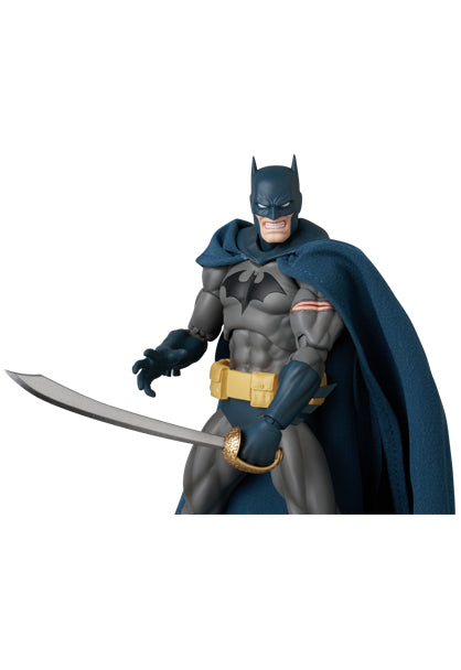 Medicom Toy MAFEX No.295 BATMAN HUSH Batman Damage Ver. Action Figure