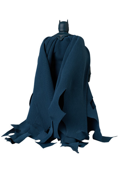 Medicom Toy MAFEX No.295 BATMAN HUSH Batman Damage Ver. Action Figure