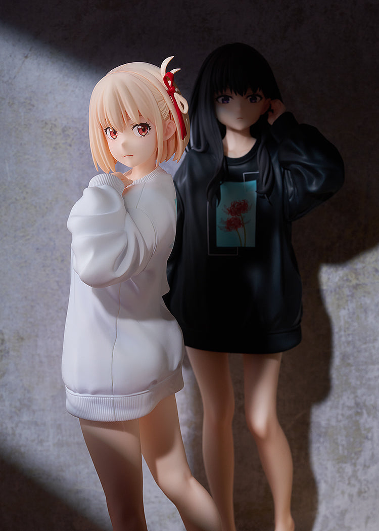 Lycoris Recoil Chisato Nishikigi Sweat-shirt surdimensionné Ver. Figurine 1/7 JAPON