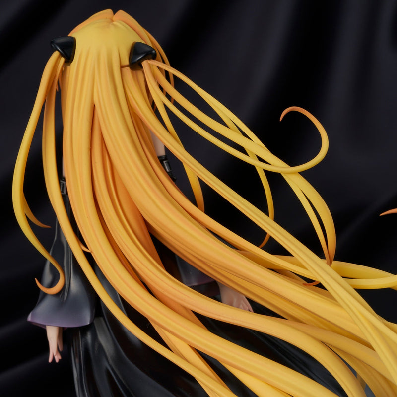 Union Creative To Love-Ru Darkness Golden Darkness Black Trance ver. Figur