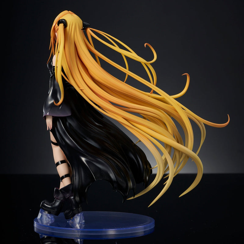 Union Creative To Love-Ru Darkness Golden Darkness Black Trance ver. Figur