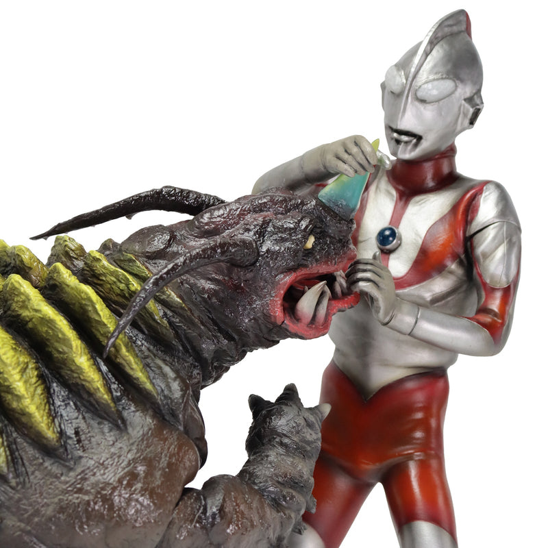Serie Tokusatsu Ultraman tipo A vs. Neronga, versión de alto grado, 1/6. Cifra