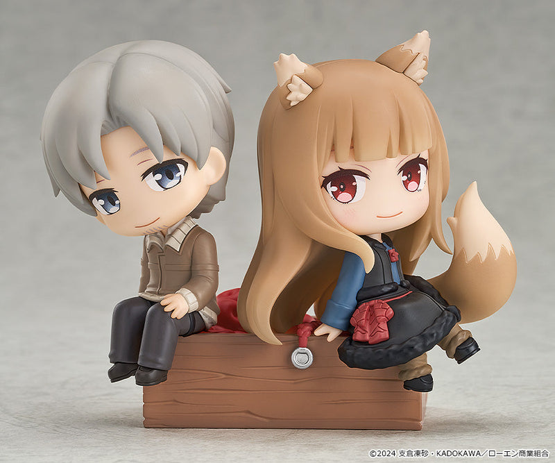 Mini Memory Spice and Wolf Merchant Meets The Wise Wolf Lawrence & Holo Figure