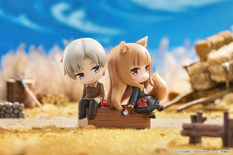 Mini Memory Spice and Wolf Merchant Meets The Wise Wolf Lawrence & Holo Figure