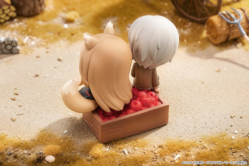 Mini Memory Spice and Wolf Merchant Meets The Wise Wolf Lawrence & Holo Figure
