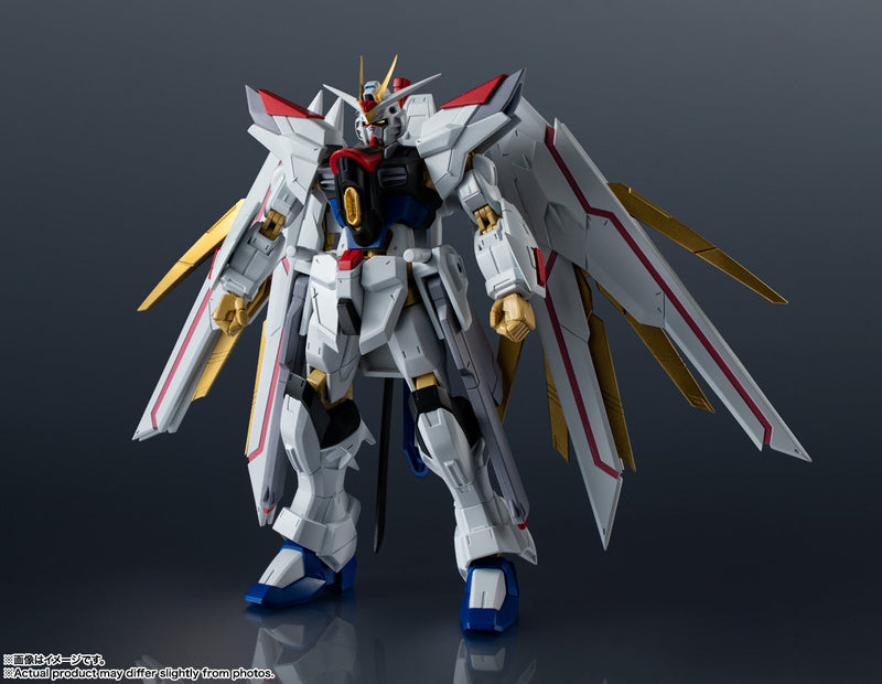 BANDAI Gundam Universe ZGMF/A-262PD-P Mighty Strike Freedom Gundam Action Figure