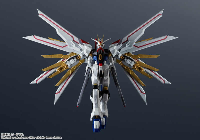 BANDAI Gundam Universe ZGMF/A-262PD-P Mighty Strike Freedom Gundam Action Figure