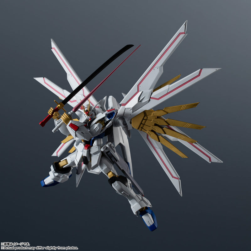 BANDAI Gundam Universe ZGMF/A-262PD-P Mighty Strike Freedom Gundam Action Figure