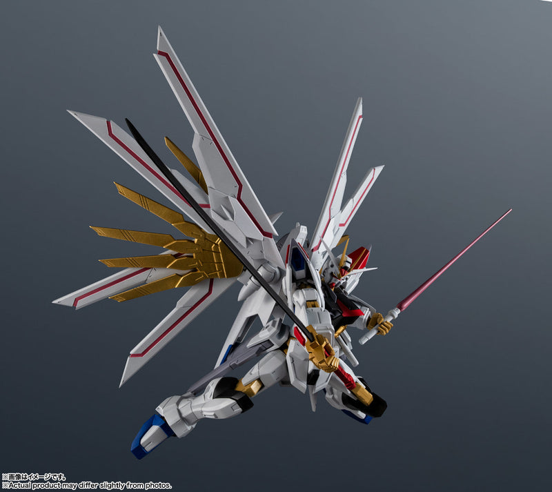 BANDAI Gundam Universe ZGMF/A-262PD-P Mighty Strike Freedom Gundam Action Figure