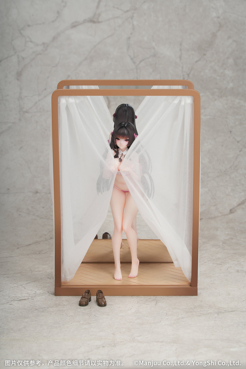 Myethos Gift+ Azur Lane Trinidad Trapper in the Changing Room Ver. 1/8 Figure