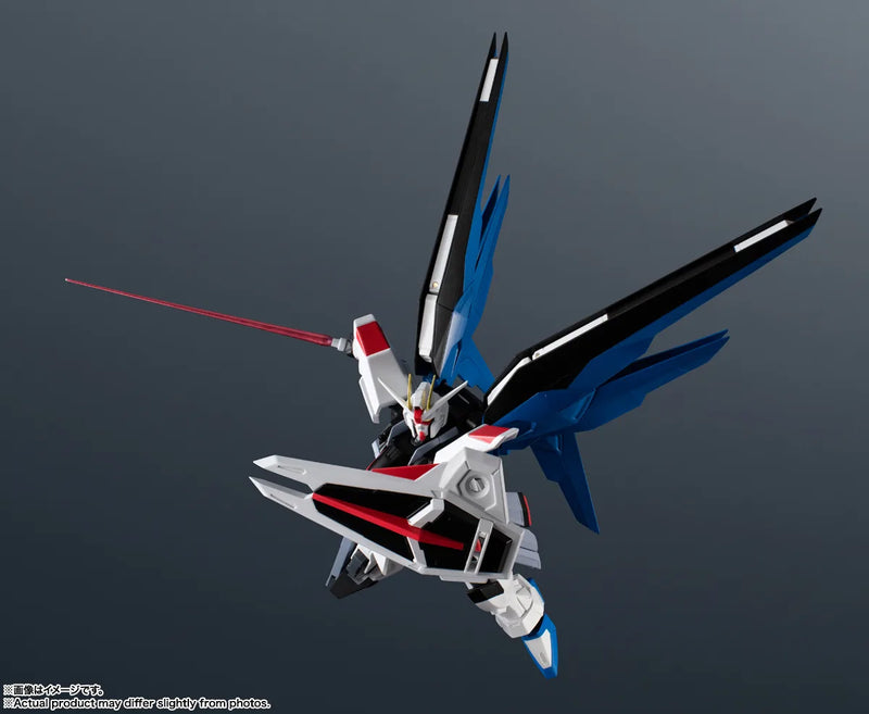 BANDAI GUNDAM UNIVERSE ZGMF-X10A Freedom Gundam Renewal Action Figure JAPAN
