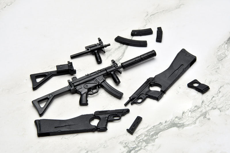 Tomytec LittleArmory LA-GG03 Gunslinger Girl Claes MP5 VP70 Type 1/12 Model Kit