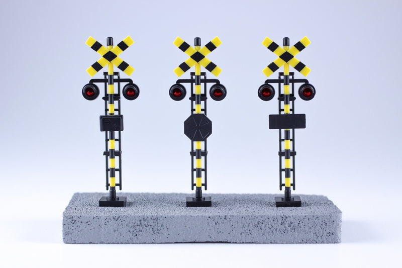 Plum 2 Color Mold Rail Crossing 1/80 Model Kit JAPAN OFFICIAL