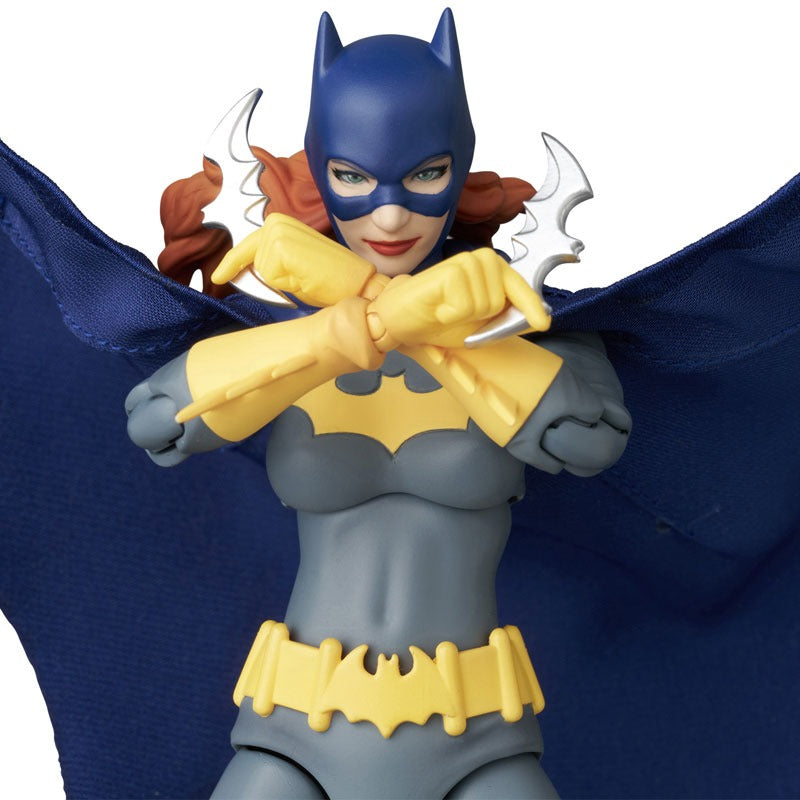 Medicom Toy MAFEX No.334 BATMAN HUSH Batgirl Recollection Ver. Action Figure