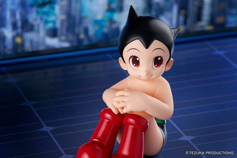 quesQ Astro Boy Figure JAPAN OFFICIAL