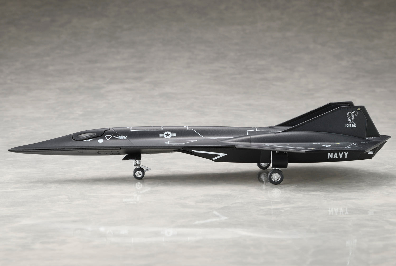 Bellfine TOP GUN MAVERICK Darkstar 1/100 Model Kit JAPAN OFFICIAL