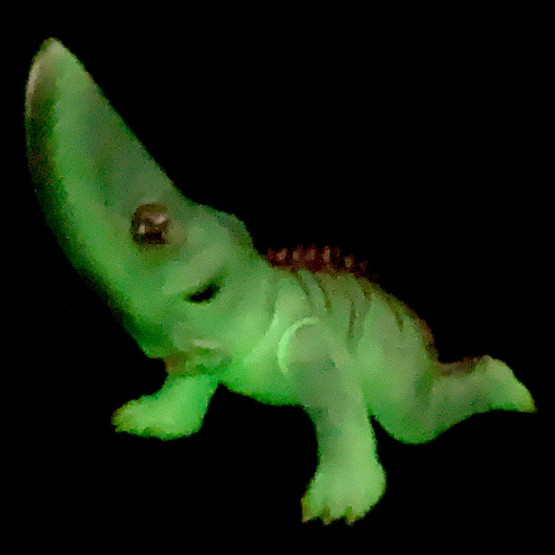 Mittelgroße Serie Giant Evil Beast Guiron 1969 Luminous Purple Ver Figure JAPAN