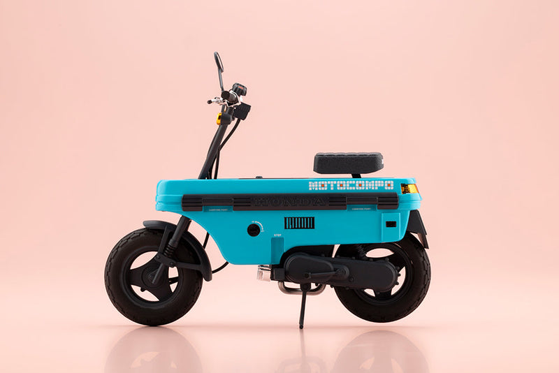 Megami Device Buster Doll Knight Alice with Honda AB12 Motocompo Model Kit JAPAN