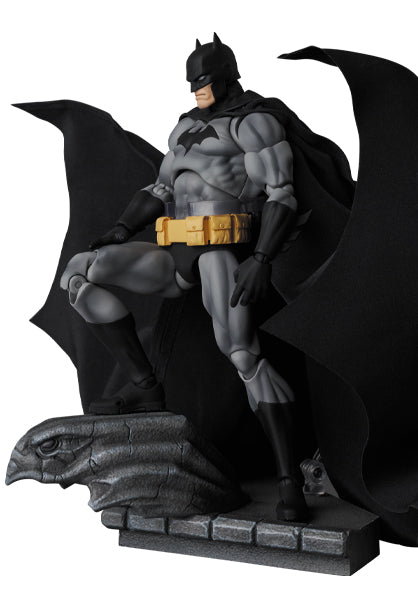 Medicom Toy MAFEX No.126 MAFEX BATMAN HUSH BLACK Ver. Action Figure JAPAN