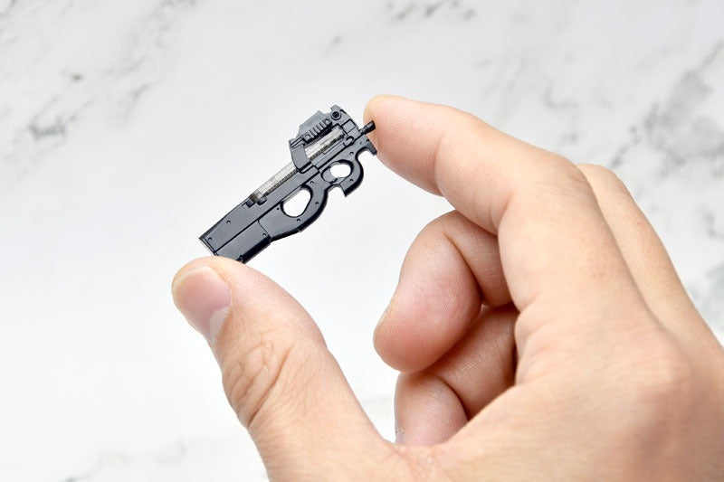 LittleArmory LA-GG01 Gunslinger Girl Henrietta P90/P239 Type 1/12 Model Kit