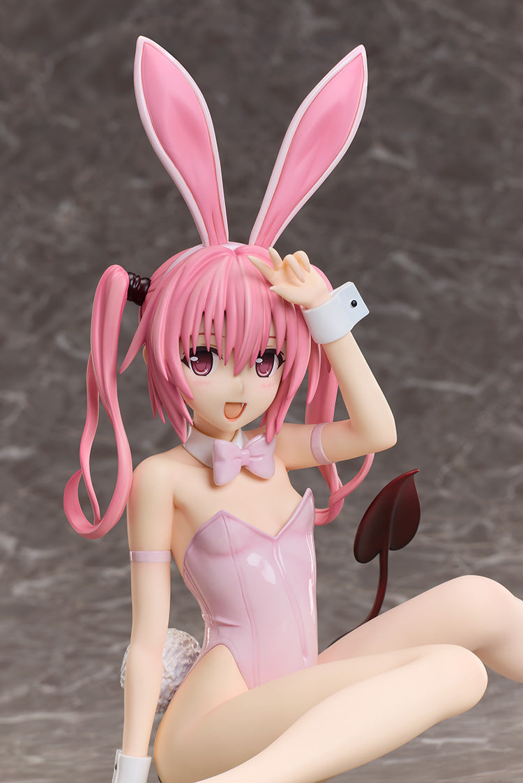 FREEing To Love-Ru Darkness Nana Astar Deviluke Bare Leg Bunny Ver. 1/4 Figure