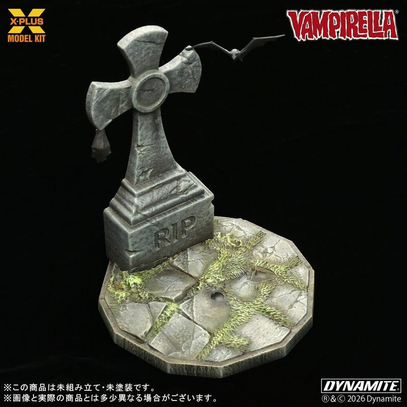 X-PLUS Vampirella 1/8 Model Kit JAPAN OFFICIAL