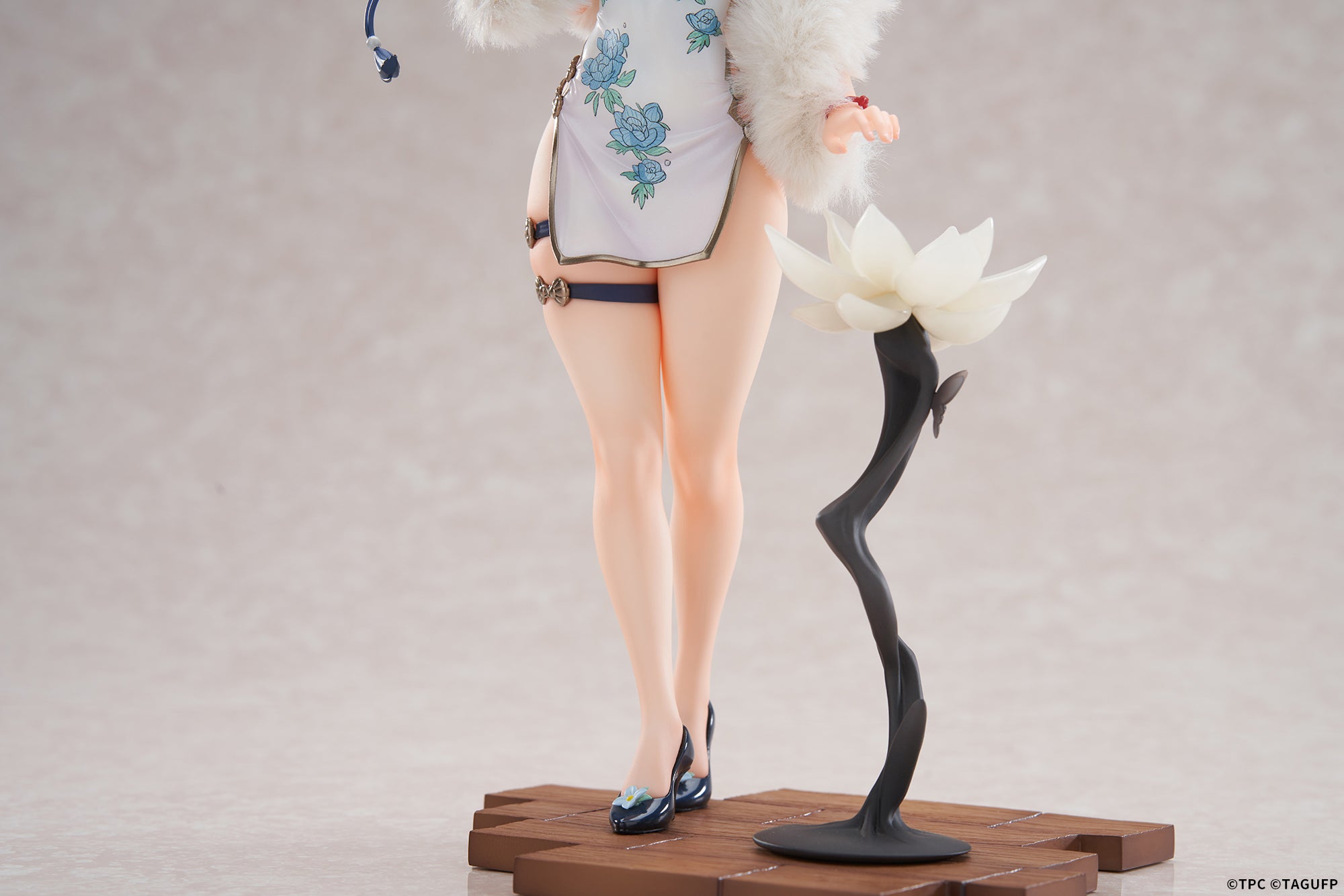 APEX GRIDMAN UNIVERSE Rikka Takarada Chinese Dress Ver 1/7 Figure