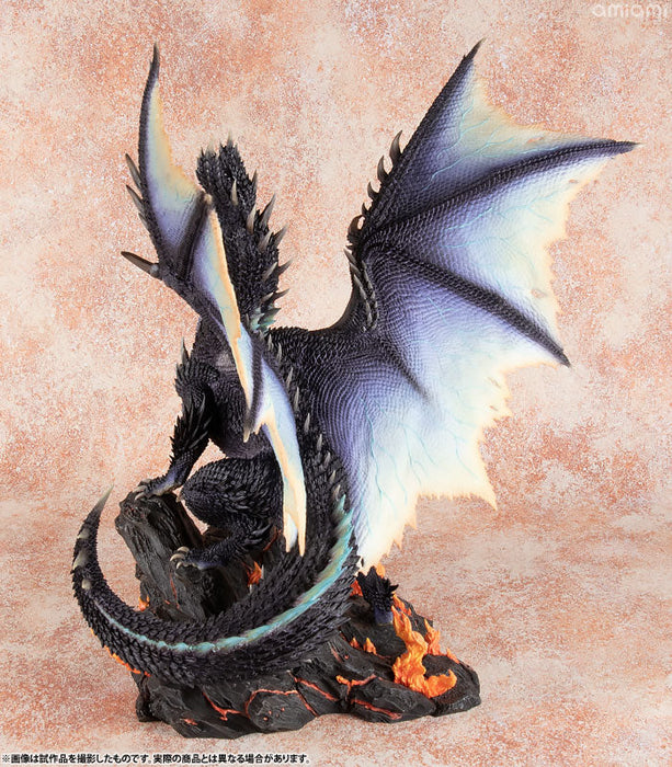 Capcom Builder Creator's Model Blazing Black Dragon Alatreon Figure JAPAN