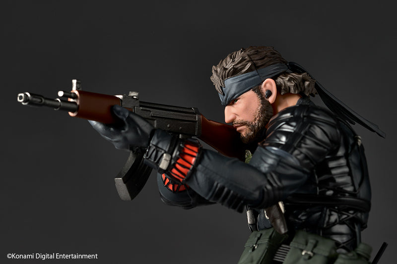 Revoltech Amazing Yamaguchi Naked Snake Sneaking Suit Ver. Action Figure JAPAN