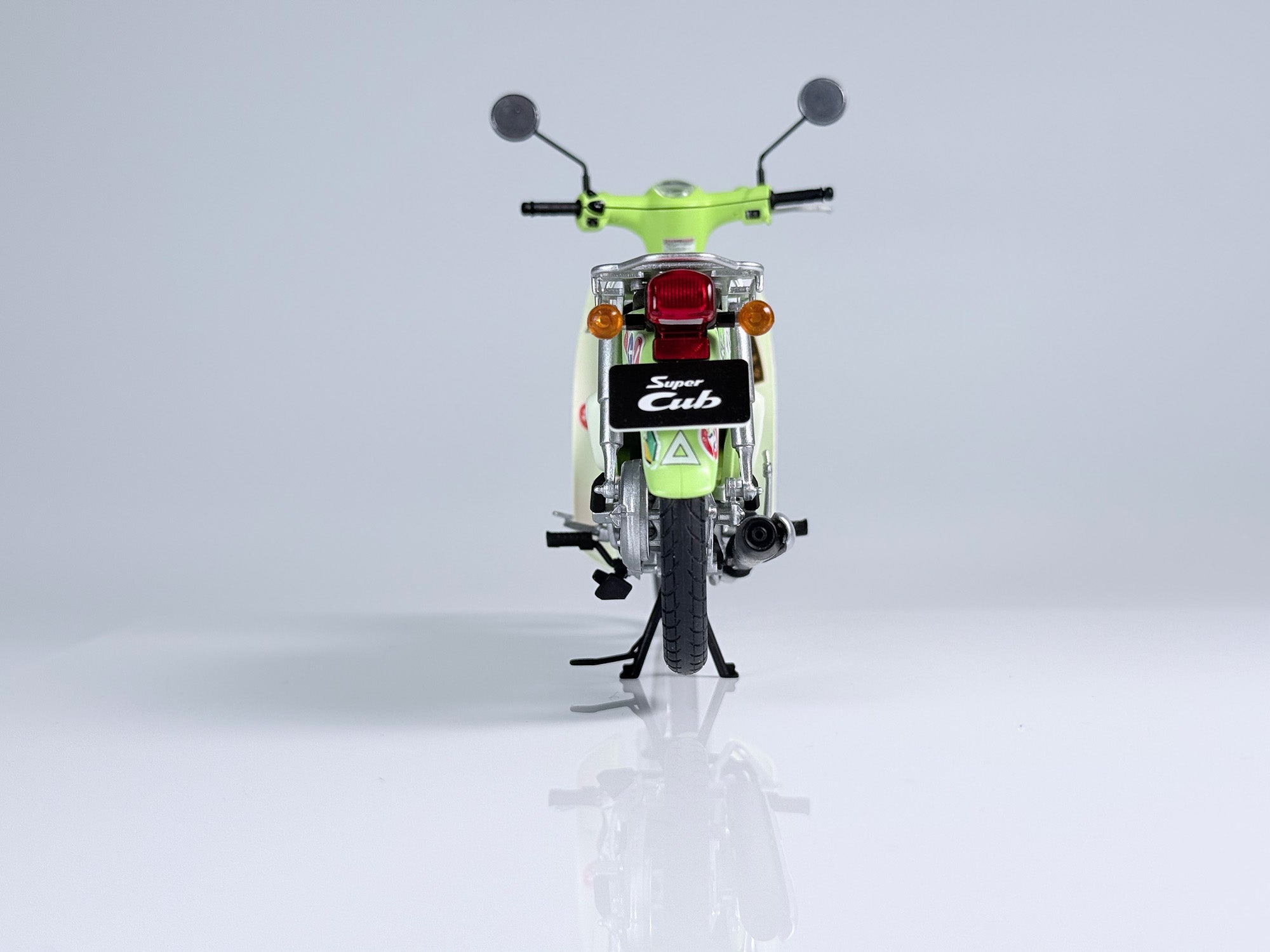 Plum NEXT Tohoku Zunko Zundamon Project Honda Super Cub 1/12 Model Plum NEXT Tohoku Zunko Zundamon Project Honda Super Cub 1/12 Model