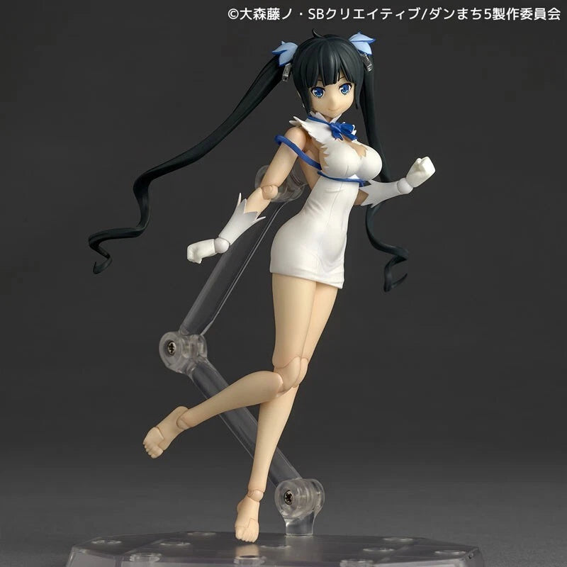 Revoltech Is It Wrong to Try to Pick Up Girls in Dungeon? Hestia Action Figure