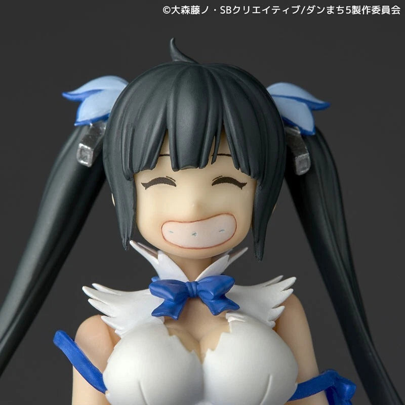 Revoltech Is It Wrong to Try to Pick Up Girls in Dungeon? Hestia Action Figure