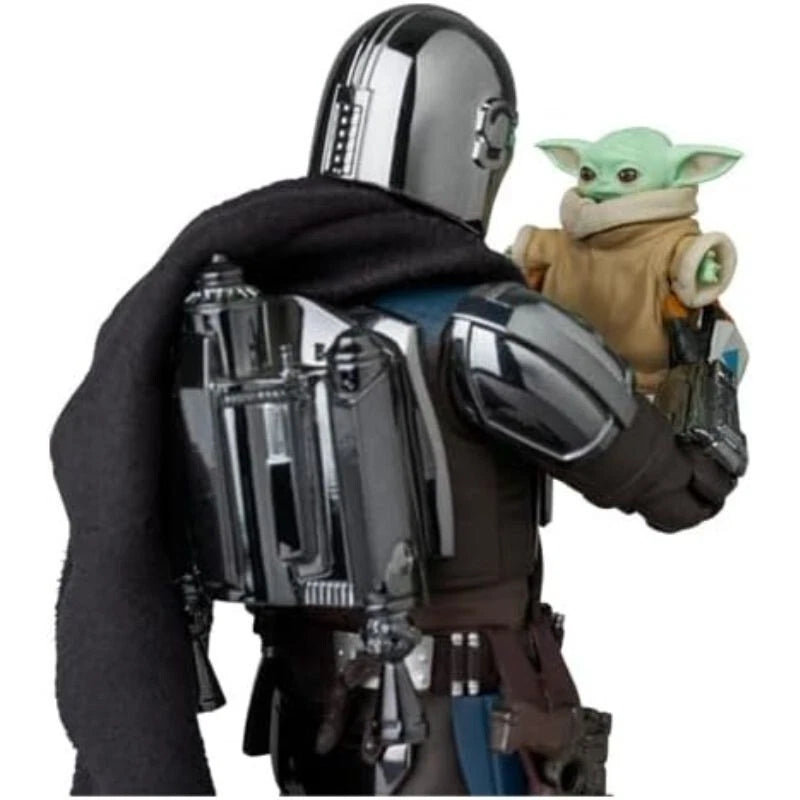 Medicom Toy MAFEX No.256 Star Wars The Mandalorian Chrome Ver. Action Figure