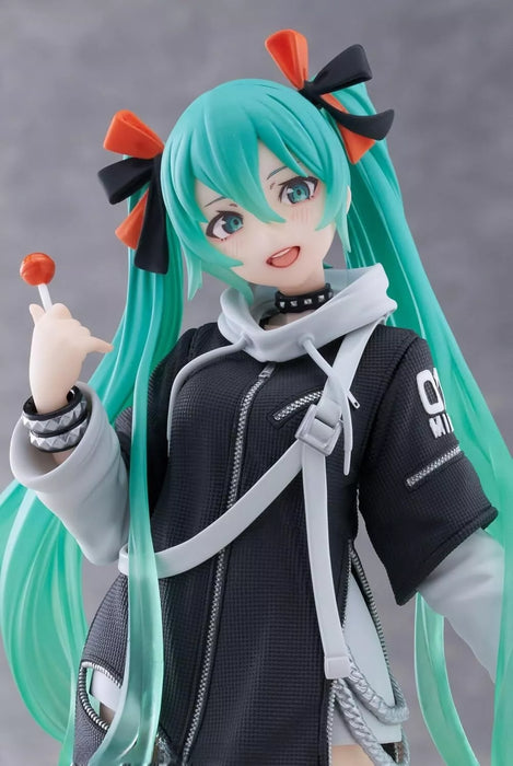 TAITO Hatsune Miku Fashion Figure Punk Figure JAPAN OFFICIAL