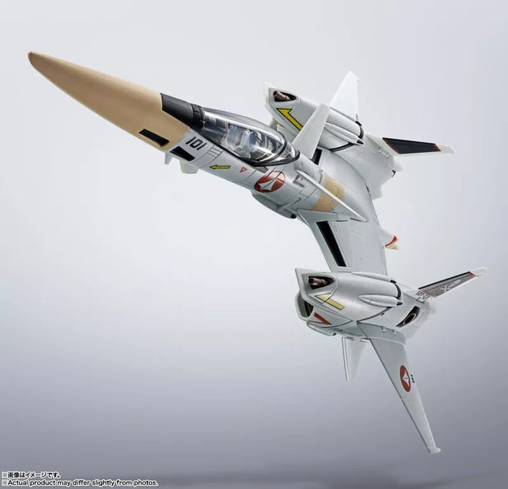 BANDAI The Super Dimension Fortress Macross Lightning III VF-4 Action Figure