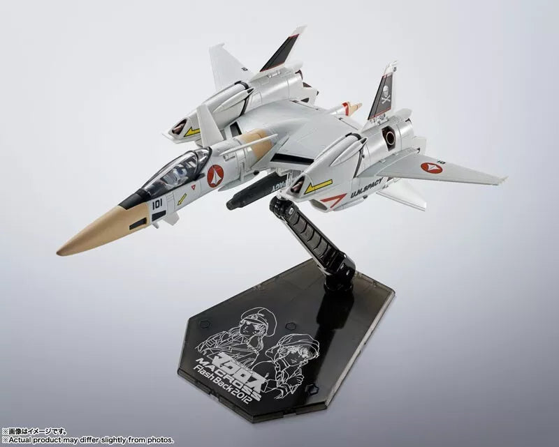 BANDAI La Forteresse Super Dimension Macross Lightning III VF-4 Figurine