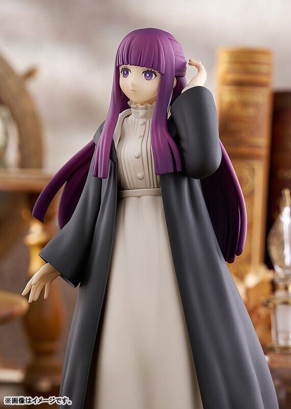POPLUE DE PARADE FRIEREREN Além da Figura Fern do Journey Figura Japão Oficial