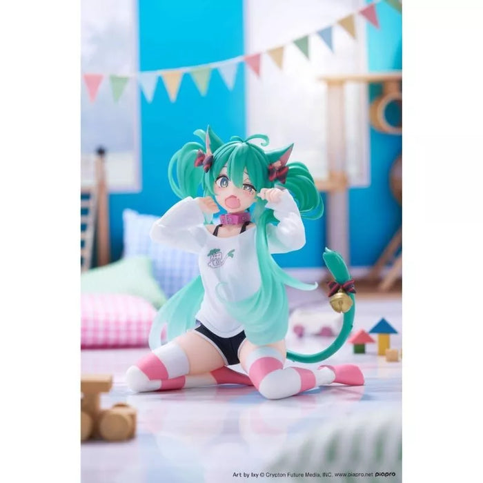 TAITO Desktop Cute Figure Hatsune Miku with Cat ears T shirt ver JAPAN OFFICIAL