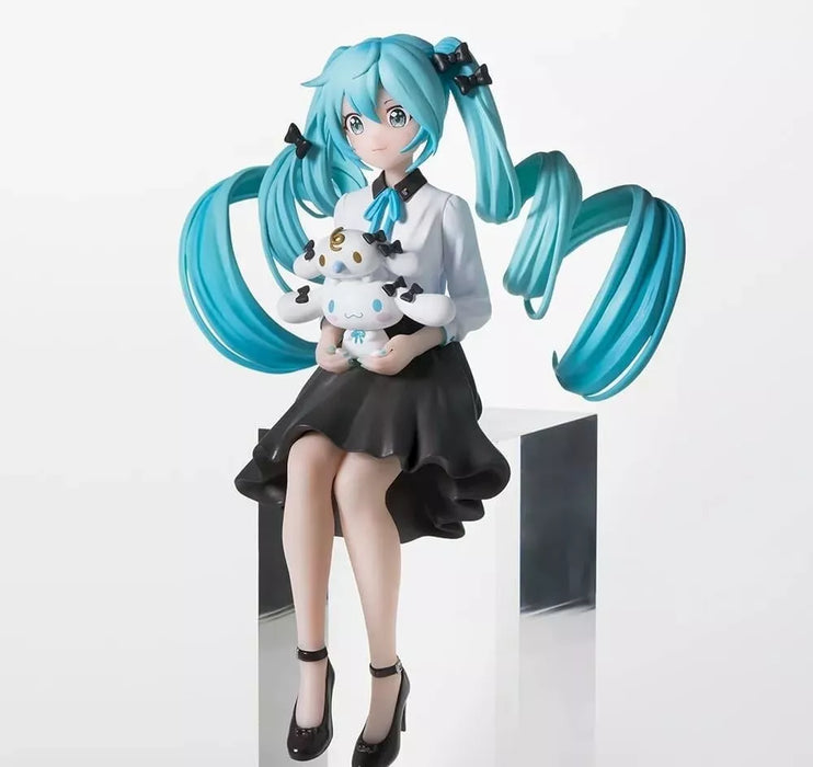 SEGA Chokonose Premium Figure Hatsune Miku Cinnamoroll Osumashi Ver. JAPAN