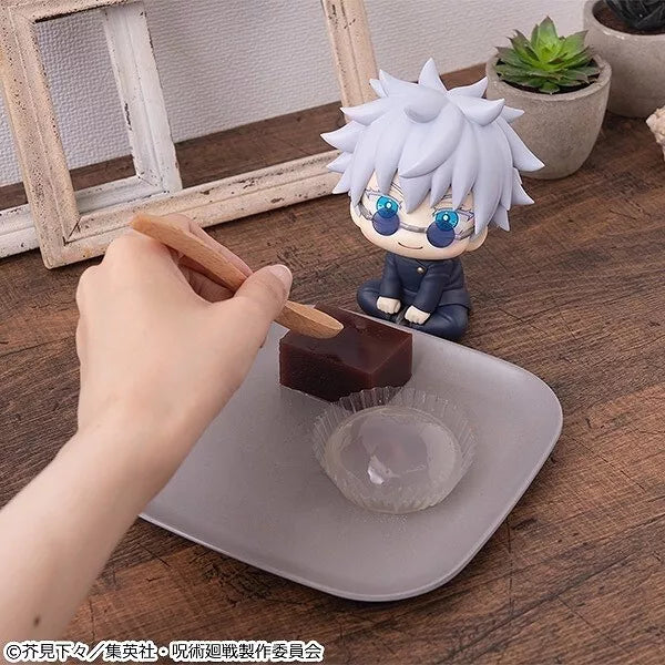 MegaHouse LookUp Jujutsu Kaisen Satoru Gojo High School ver. Figura JAPÓN