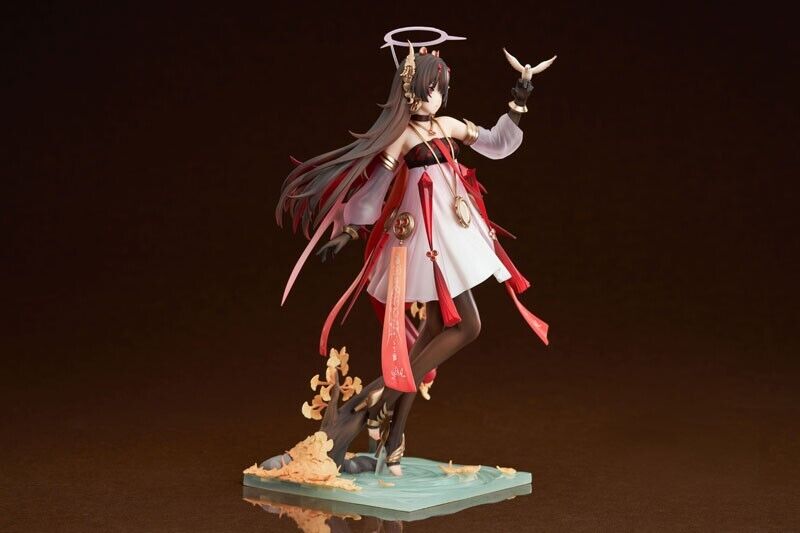 Strafen Gray Raven Lucia Plume Eventide Glow ver. 1/7 figuur Japan Official