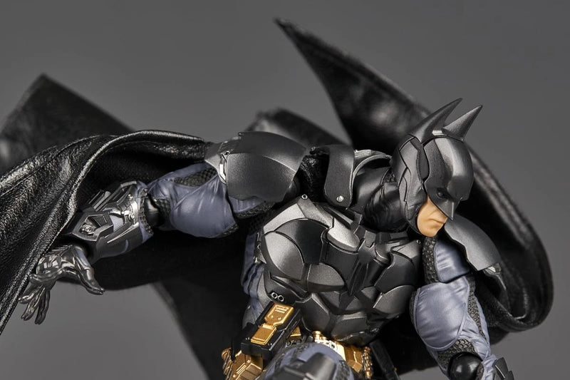 Kaiyodo Revoltech Amazing Yamaguchi Batman Arkham Knight ver Action Figure JAPAN