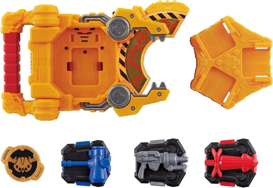BANDAI Kamen Rider Geats DX Powered Builder Buckle & Gigant Buckle