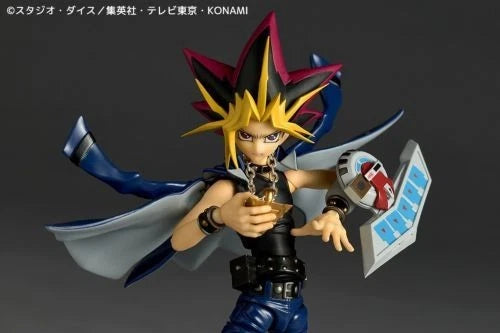 Revoltech Amazing Yamaguchi Yu-Gi-Oh! Duel Monsters Yami Yugi Action Figure