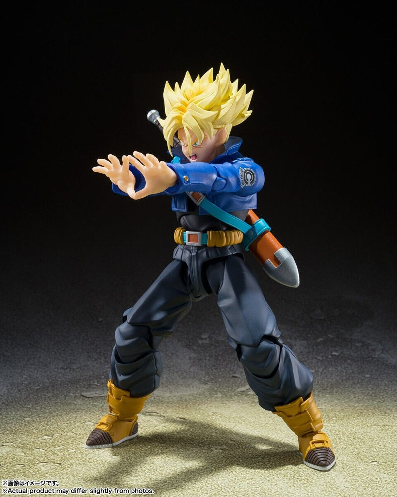 S.H.Figuarts Dragon Ball Z Super Saiyan Trunks Boy from the Future Action Figure