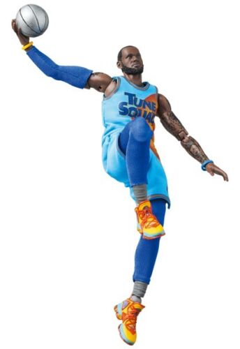 MAFEX No.197 LeBron James SPACE JAM: A NEW LEGACY Ver. Action Figure ZA-527